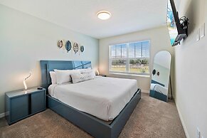 1640 Tropical Palms Circle