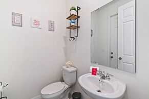 1888 Tropical Palms Circle