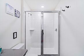 1888 Tropical Palms Circle