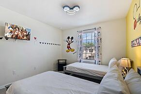 1888 Tropical Palms Circle