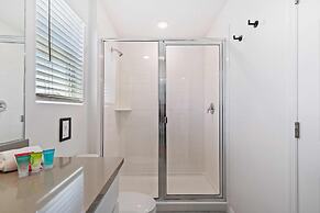 1888 Tropical Palms Circle