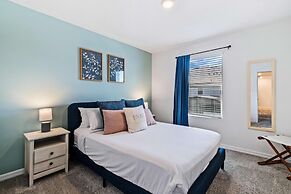 1888 Tropical Palms Circle