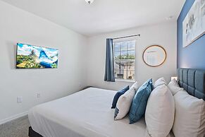 1888 Tropical Palms Circle