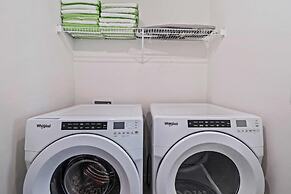 1888 Tropical Palms Circle