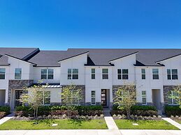 1832 Tropical Palms Circle