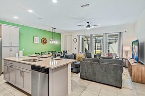 1832 Tropical Palms Circle