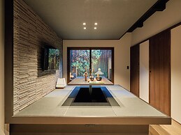 Kyoto Machiya Kamogawa Gardens