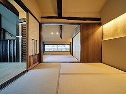 Kyoto Machiya Kamogawa Gardens