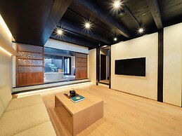 Kyoto Machiya Kamogawa Gardens