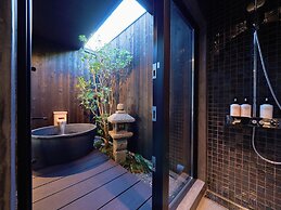 Kyoto Machiya Kamogawa Gardens