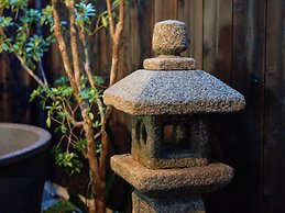 Kyoto Machiya Kamogawa Gardens