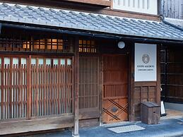 Kyoto Machiya Kamogawa Gardens