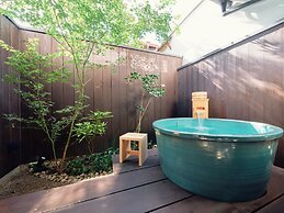 Kyoto Machiya Kamogawa Gardens