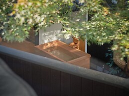 Kyoto Machiya Kamogawa Gardens