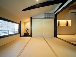 Kyoto Machiya Kamogawa Gardens