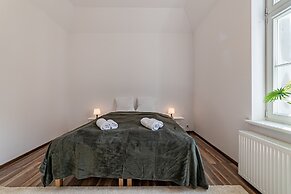 RentPlanet - plac Uniwersytecki