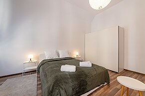 RentPlanet - plac Uniwersytecki