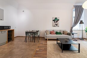 RentPlanet - plac Uniwersytecki