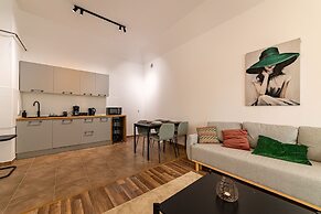 RentPlanet - plac Uniwersytecki