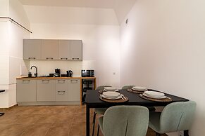 RentPlanet - plac Uniwersytecki