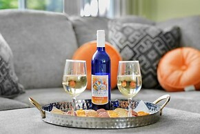 Serenity Shores, Tranquil Retreat in Traverse City