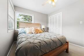 Serenity Shores, Tranquil Retreat in Traverse City