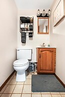 Serenity Shores, Tranquil Retreat in Traverse City