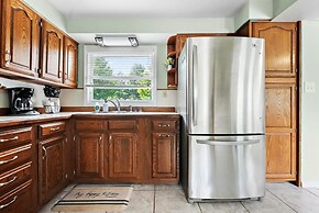 Serenity Shores, Tranquil Retreat in Traverse City