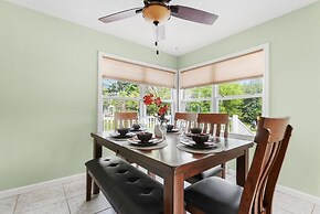 Serenity Shores, Tranquil Retreat in Traverse City