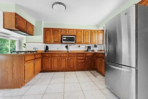 Serenity Shores, Tranquil Retreat in Traverse City