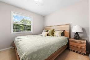 Serenity Shores, Tranquil Retreat in Traverse City