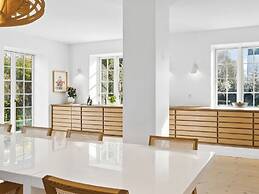 Sanders Swan - Marvellous Villa Close to the Center of Copenhagen
