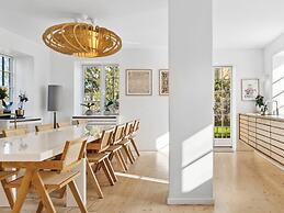 Sanders Swan - Marvellous Villa Close to the Center of Copenhagen