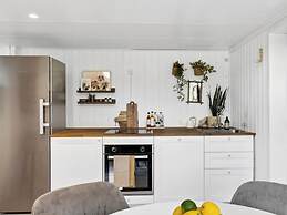 Sanders Swan - Marvellous Villa Close to the Center of Copenhagen