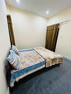 Chandi Hotel and Apartments