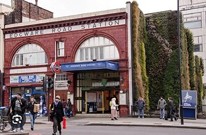 Sunny Home in Central London
