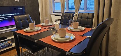 Sunny Home in Central London