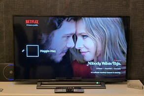 Sunny Home in Central London