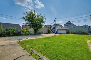 Dog-friendly Blue Island Apt w/ Backyard!