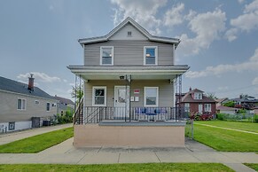 Dog-friendly Blue Island Apt w/ Backyard!