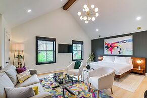 Walk to Shops & Restaurants: Chic Galveston Studio