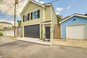 Walk to Shops & Restaurants: Chic Galveston Studio