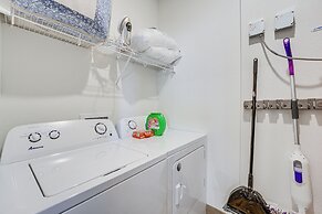 Branson Log Cabin Near Silver Dollar City & Lake!