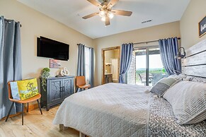 Branson Log Cabin Near Silver Dollar City & Lake!