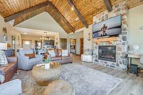 Branson Log Cabin Near Silver Dollar City & Lake!