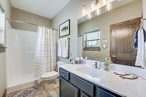 Branson Log Cabin Near Silver Dollar City & Lake!