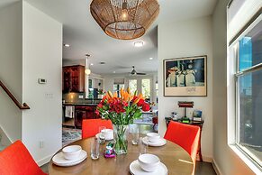 3 Mi to Dtwn: Centrally Located Austin Townhome