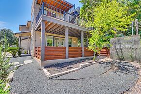 3 Mi to Dtwn: Centrally Located Austin Townhome