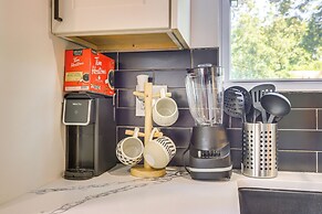 East Point Gem: 8 Mi to Dtwn Atlanta!