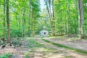 Quiet Pet Friendly Cabin w/ Fire Pit Near Lake Ann